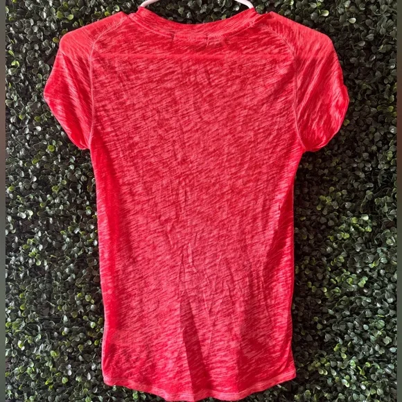 FREE PEOPLE NIGHT SKY IN VENICE RED TSHIRT - Picture 6 of 10